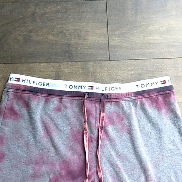 TOMMY HILFIGER CUSTOM BLEACH GRAY/BURGUNDY JOGGERS WOMANS XL. - Picture 3 of 7